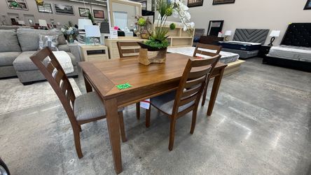 5 PC DINING TABLE