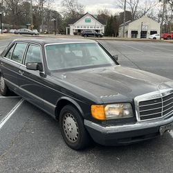 1991 Mercedes Benz 420SEL sedan