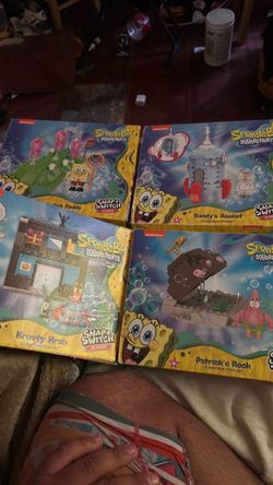 Snap and switch SpongeBob lego sets