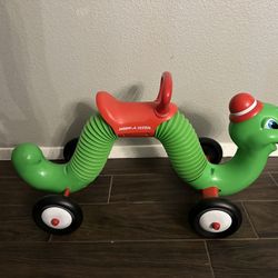 Radio Flyer Inchworm