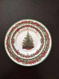 Traditions Holiday Celebrations 🍽 Dinnerware 