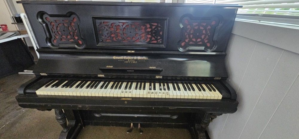 Ernest Gabler & Brother Upright Panio