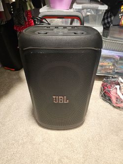 ​JBL PartyBox 520 Bluetooth portable battery powered Speaker – Excllent Condition (Barely Used)