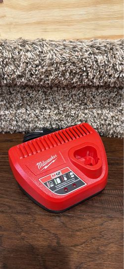 Milwaukee M12 Battery Charger