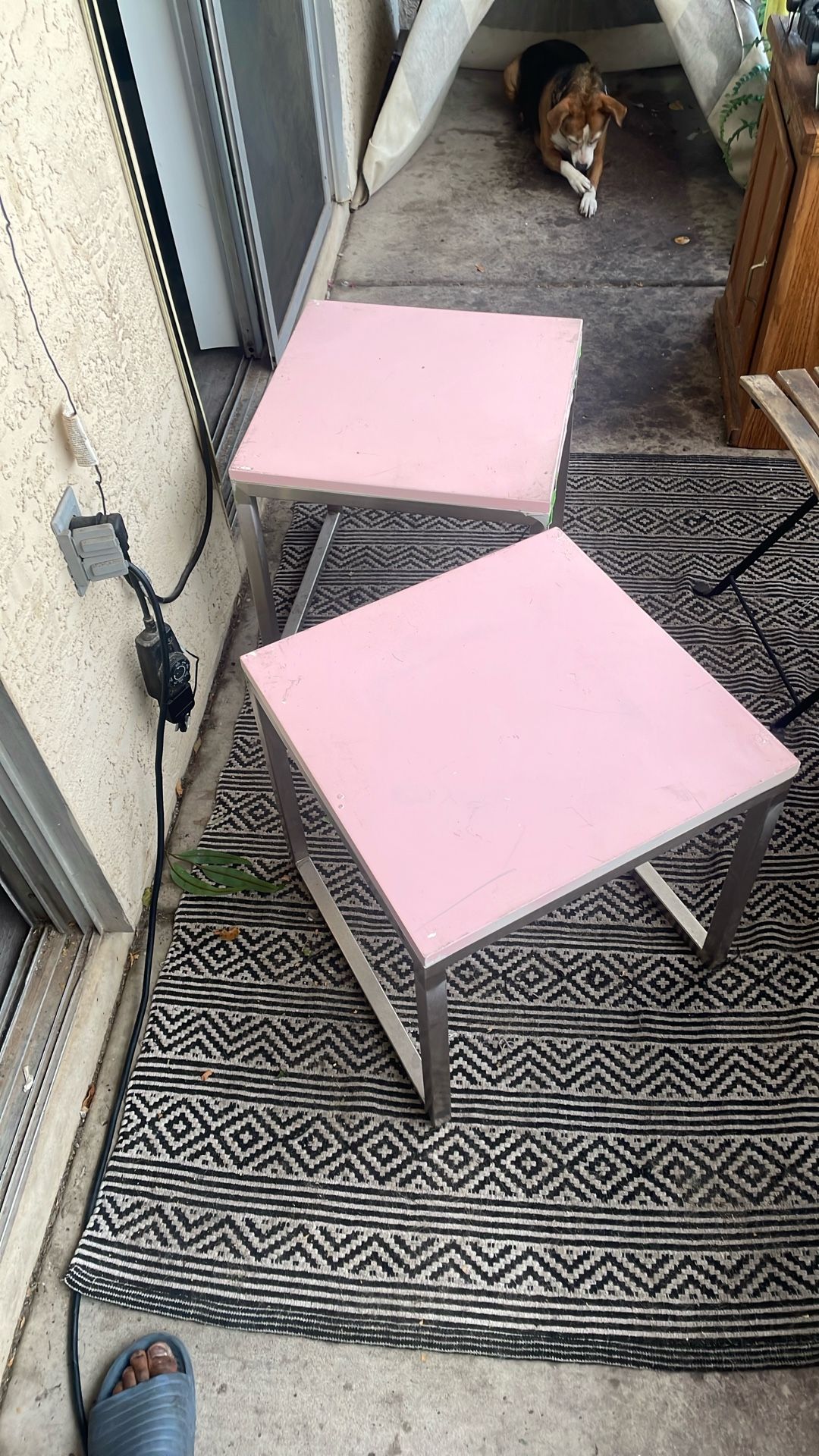 Tables/platforms