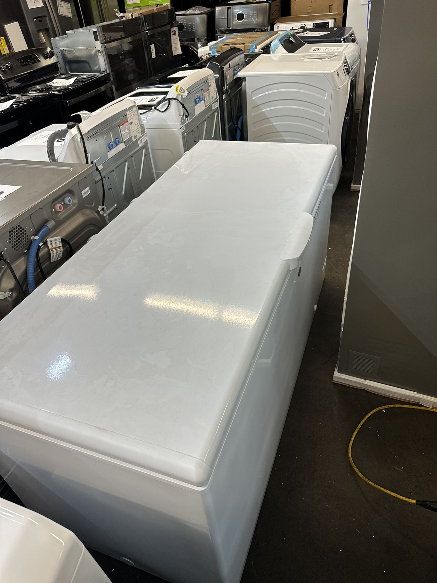 21.7 Cu Ft Chest Freezer