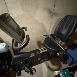 Life Fitness Recumbent Bike – Gym-Quality Cardio Equipment