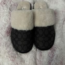 COACH SLIPPERS BRAND NEW AUTHENTIC SIZE 8