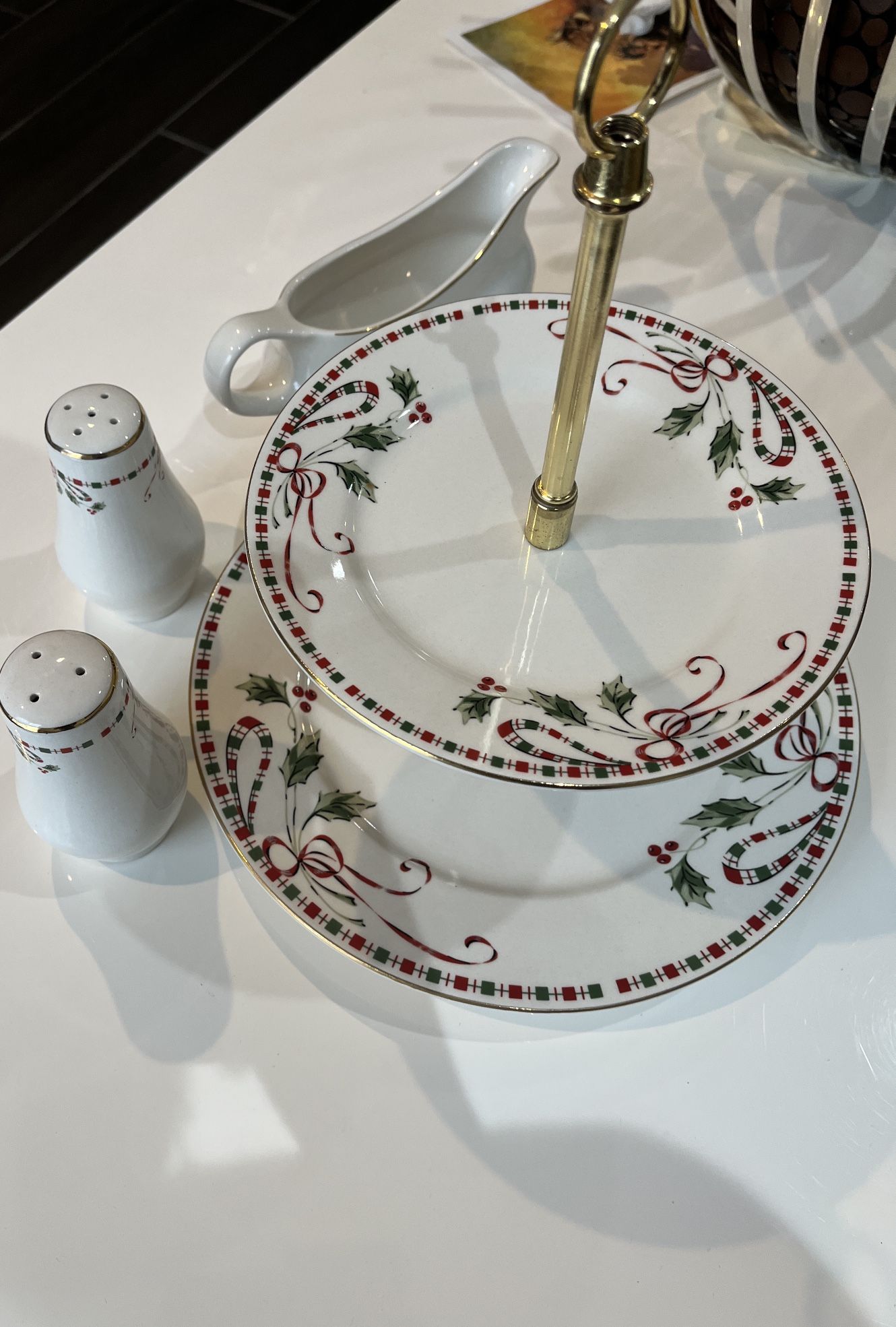Vintage Gibson Houseware