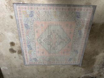 Free (5x5) Area Rug
