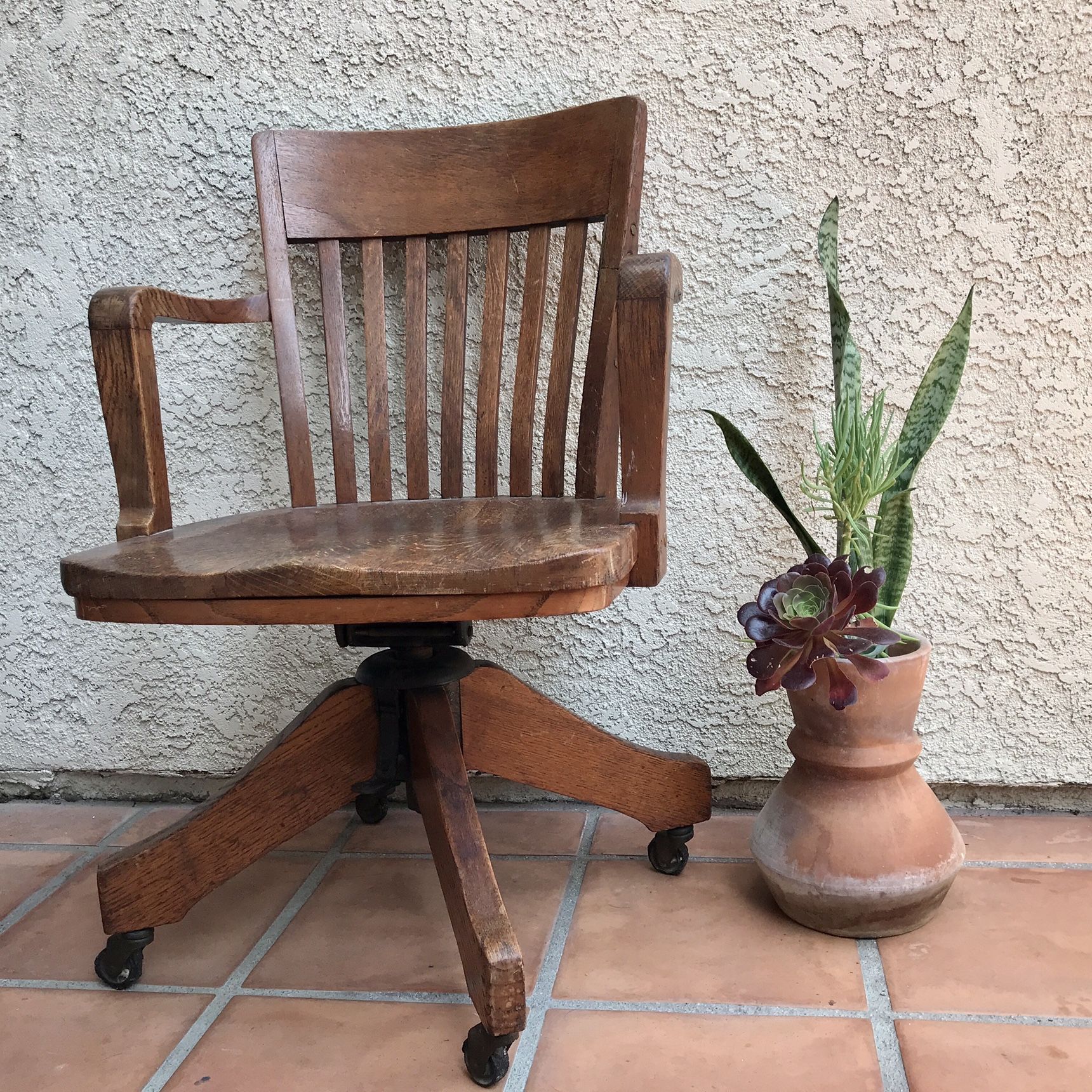 Antique Bankers Chair for Sale in Laguna Niguel CA OfferUp