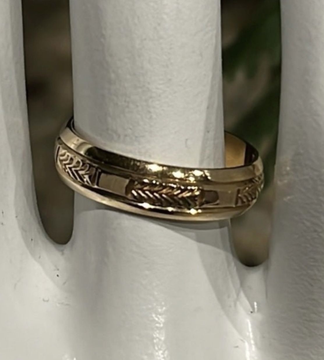 Vintage Solid 14K Woman’s Wedding Band Size 6.5