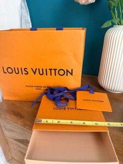LV - empty box with bag