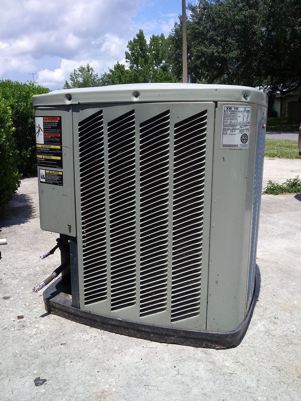 Trane 2.5 ton heat pump ac r22