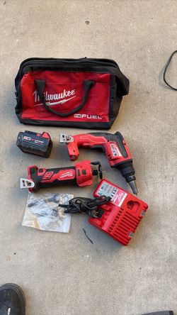 Milwaukee drywall installation power tools kit