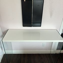 Desk/Table