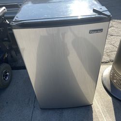 Magic Chef Mini Fridge
