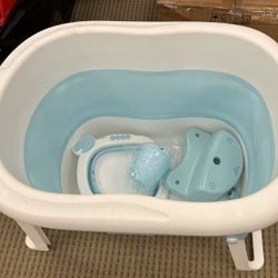 Baby Bathtub with Baby Bather