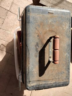 CHARBROIL GRILL. USED WITH CHARCOAL.