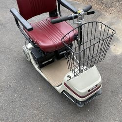 3 Wheel Light Electric Chair New Batteries