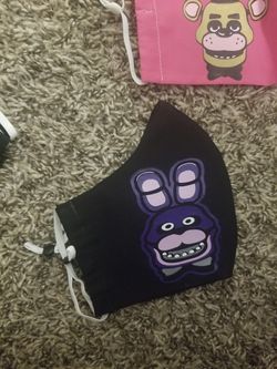 2 Personalized Face Masks