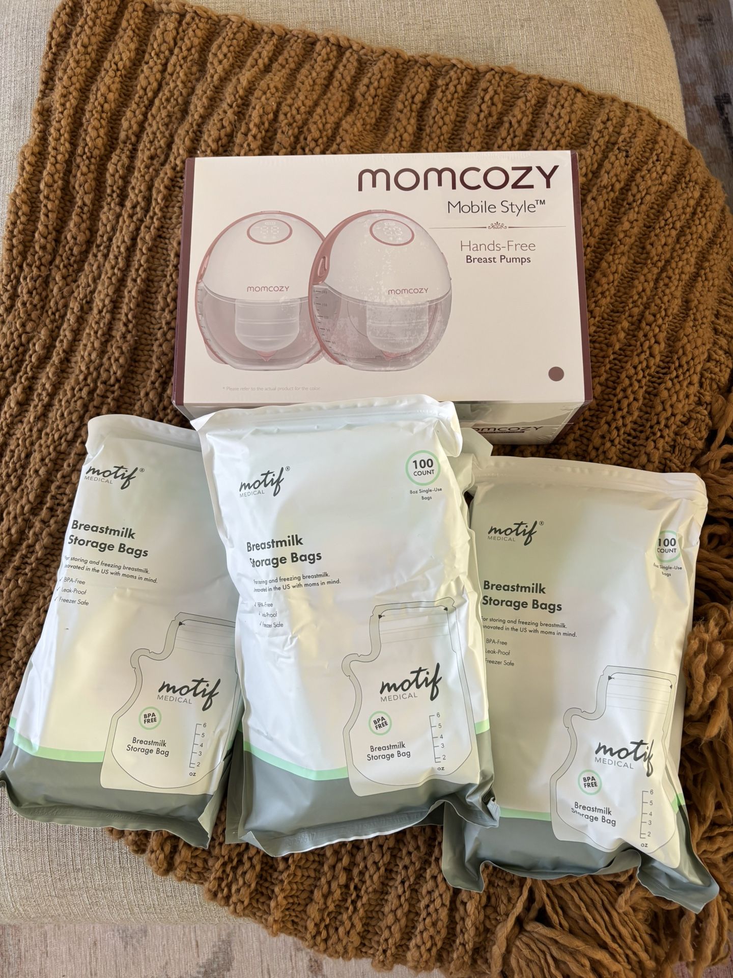 Momcozy Mobile Style M6 Hands Free Breast Pump