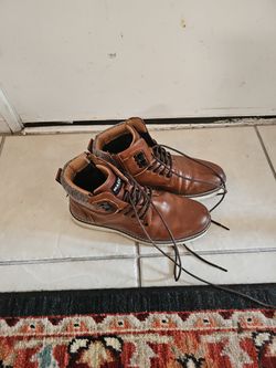 MEN'S ALL SEASON BOOTS WATER PROOF SIZE 9 COLOR BROWN