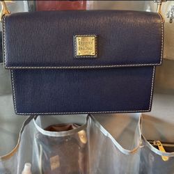 Dooney & Bourke 