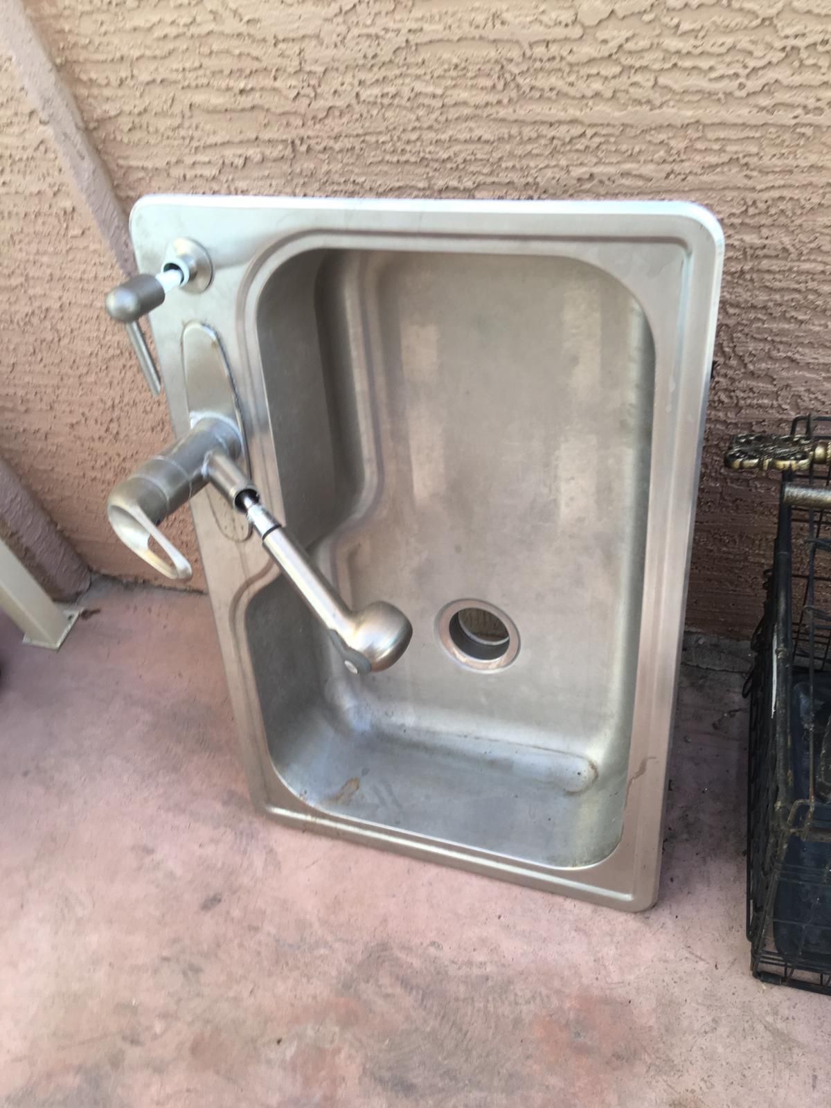 Stainless steel sink