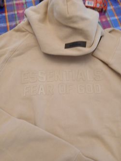 ESSENTIALS.    FEAR OF GOD.  HOODIE