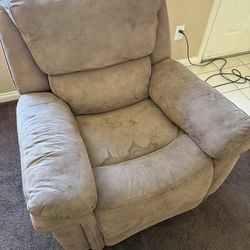 Recliner With USB Port. $75 obo