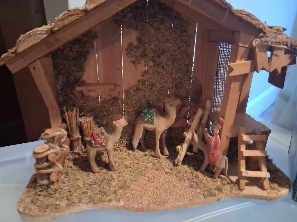 Nativity Scene & Set