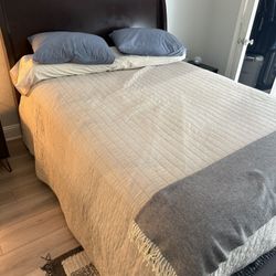 Bed With Two Nightstands 