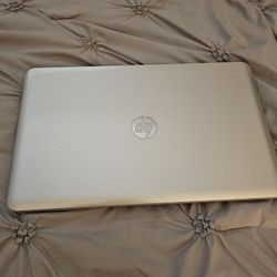 HP Pavillion 17"