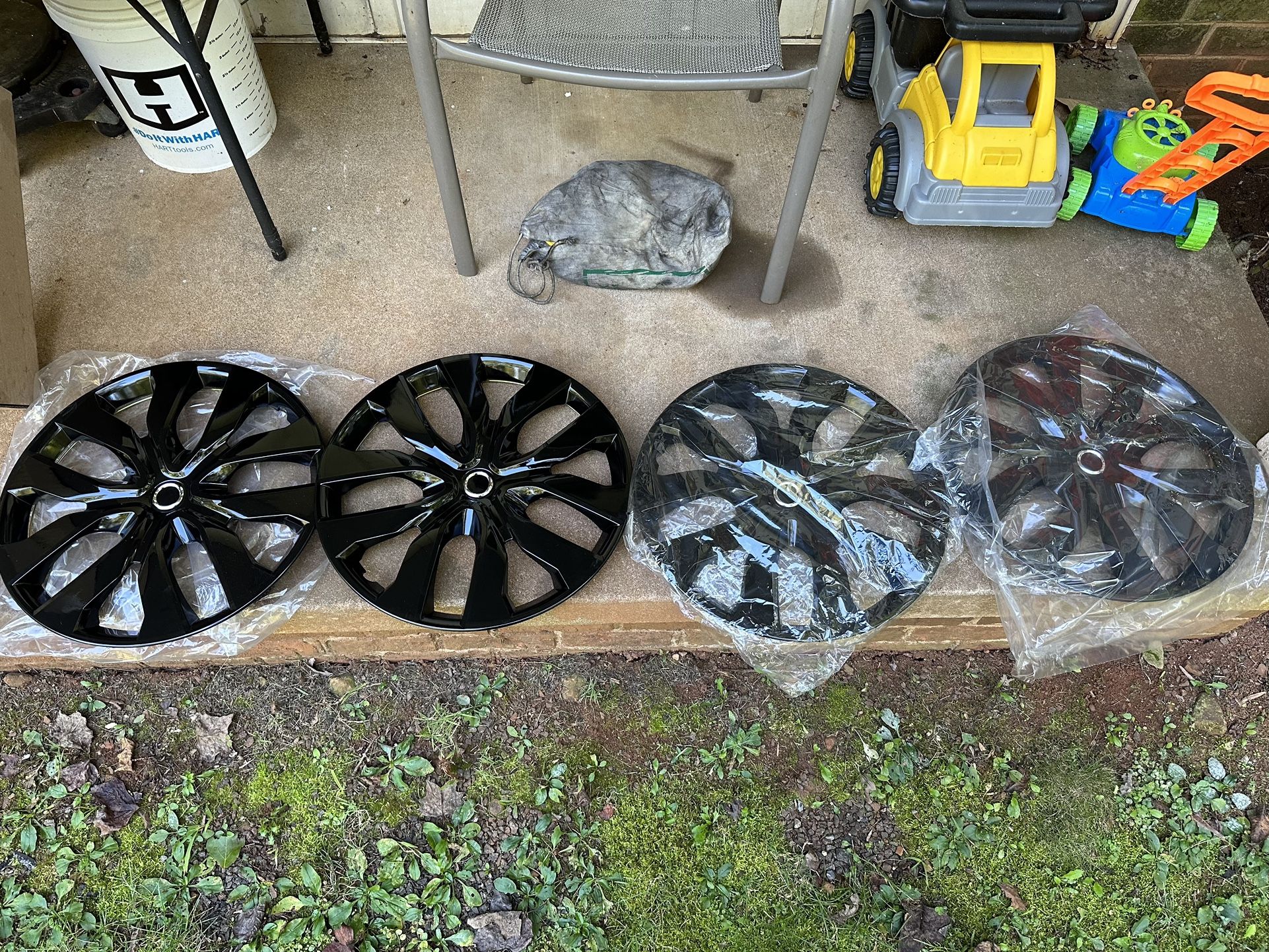 NISSAN 17 Inch Hub Caps Painted Black By Factory