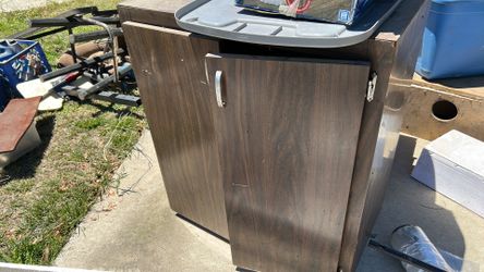 FREE CABINET