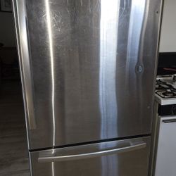Whirlpool Fridge 