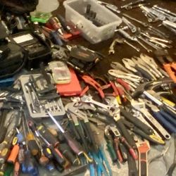 Tool Lot – Power Tools, Hand Tools, Drills, Saws, Grinders