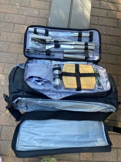 Grill utensil storage bag with accessories