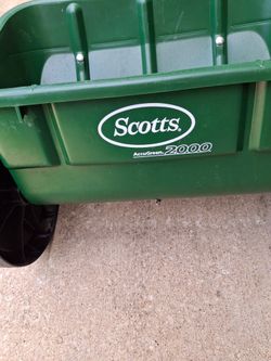 Scott's series 2000 Spreader