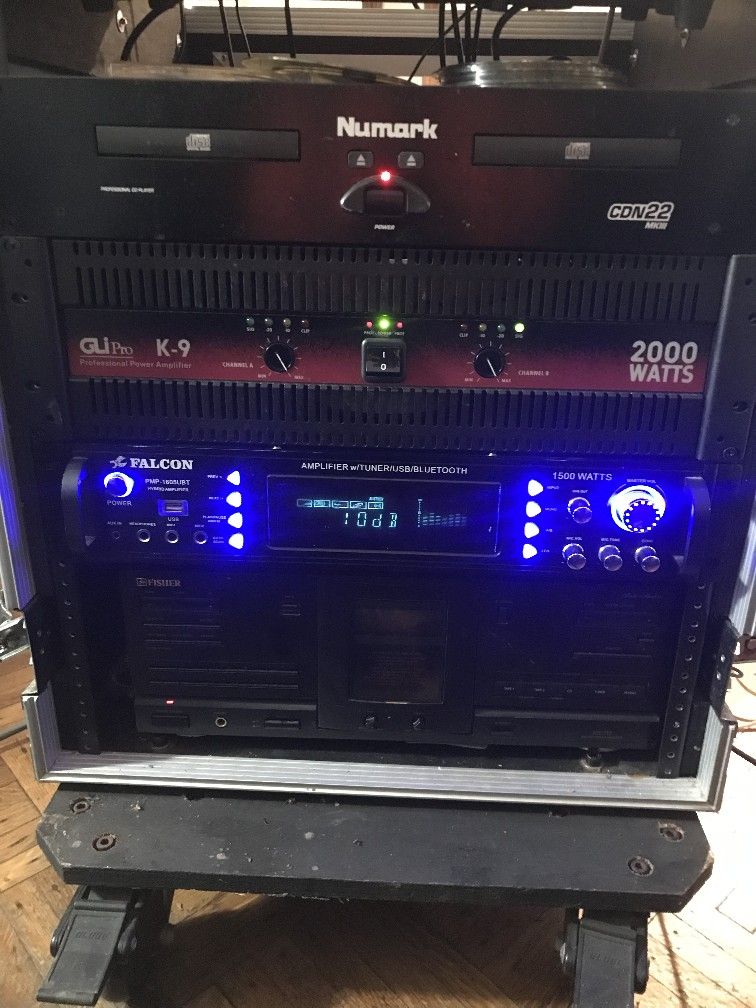 Cd Dj Equipment With Speakersc