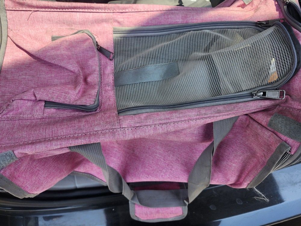 SMALL DOG CARRIER