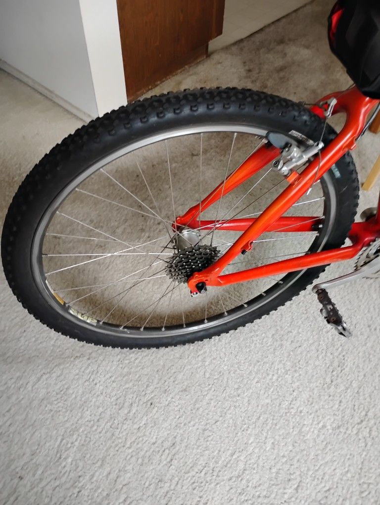 White Industries Hub and Mavic SUP117 wheel Front+rear wheel Sets
$175 EACH Wheel
Check my other ads for more parts