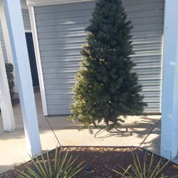 New Christmas Tree 🎄 7,5 Ft Prelit