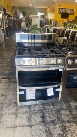 New LG double oven stove $40 down payment