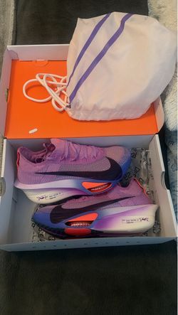 NIKE RUN size 8.5