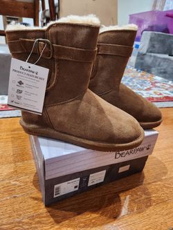 New With Tags BEAR PAW boots Size 7
