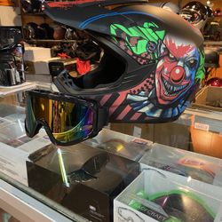 Off Road Dirt Bike Dot Helmet New With Goggles $100