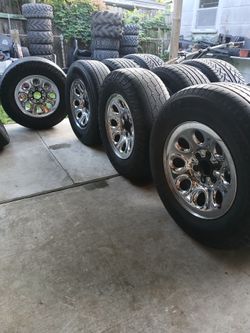 Chevy 17" Rims & Tires Good Conditions. No Caps.