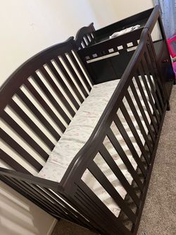 Baby crib